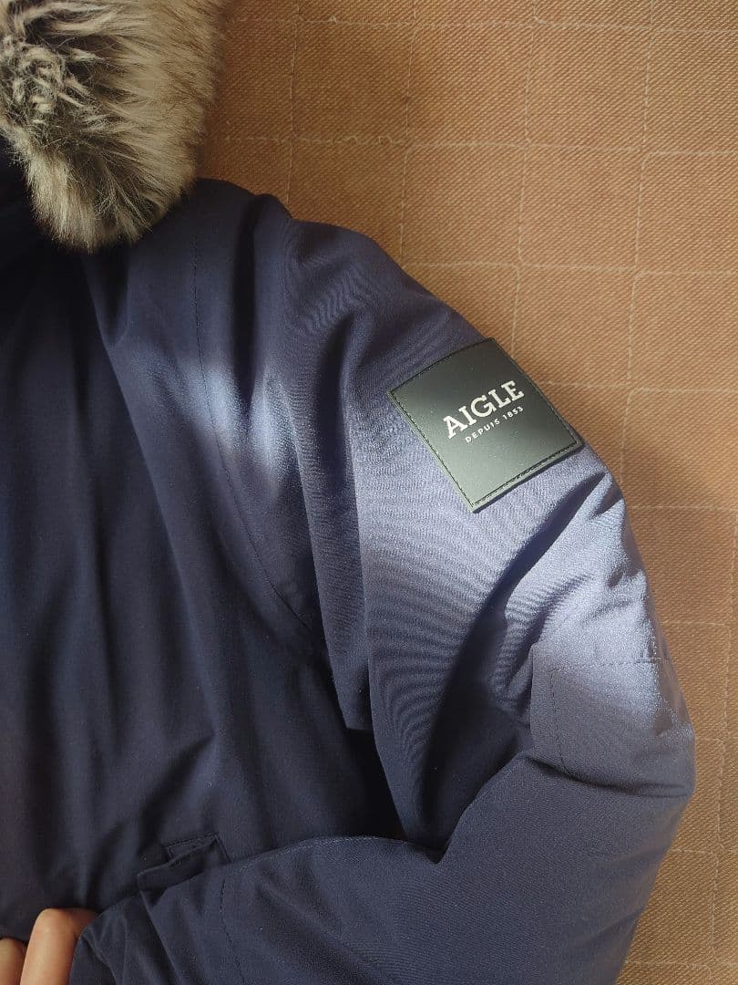 AIGLE　シームレスダウンジャケット