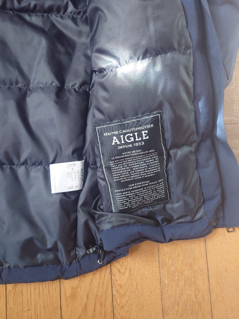 AIGLE　シームレスダウンジャケット