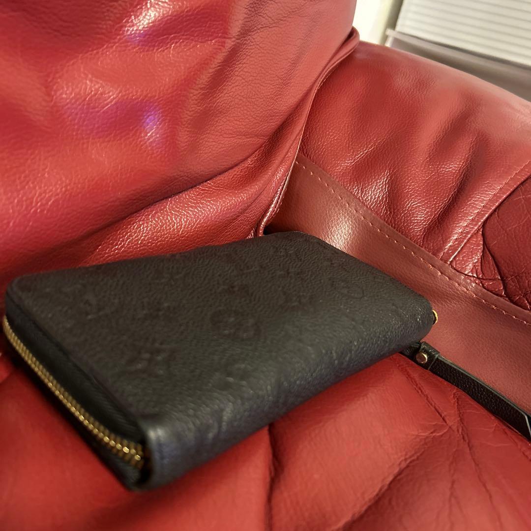 ルイヴィトン アンプラント ジッピーウォレット