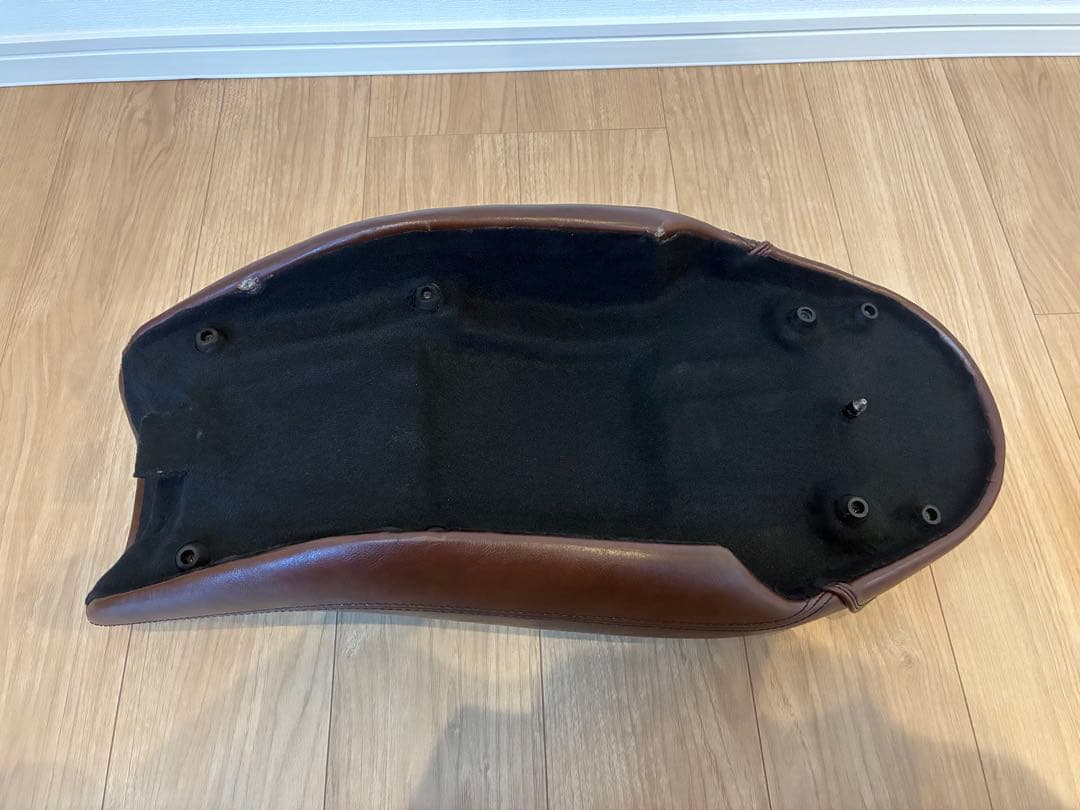 Ducati スクランブラー シート