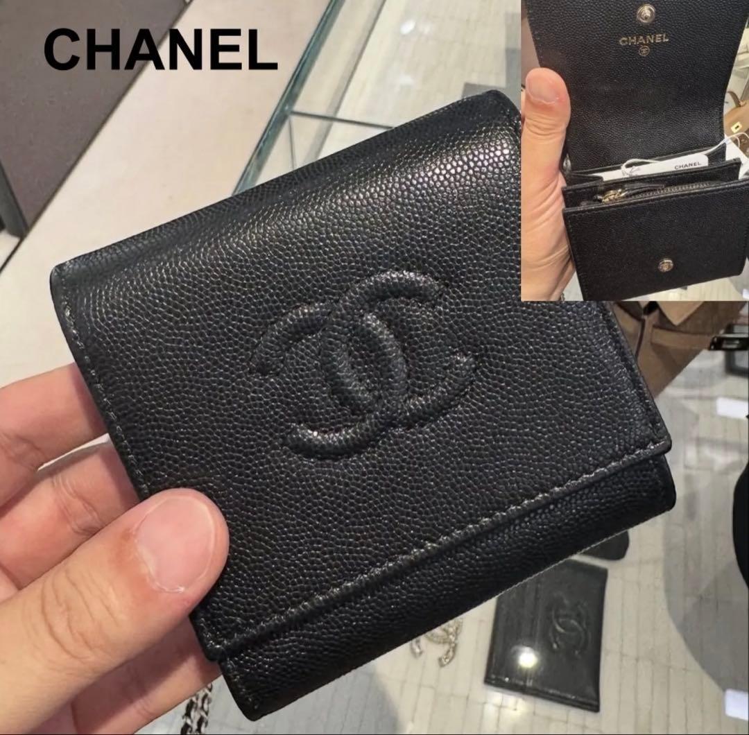 CHANEL シャネル　ブラック 二つ折り財布