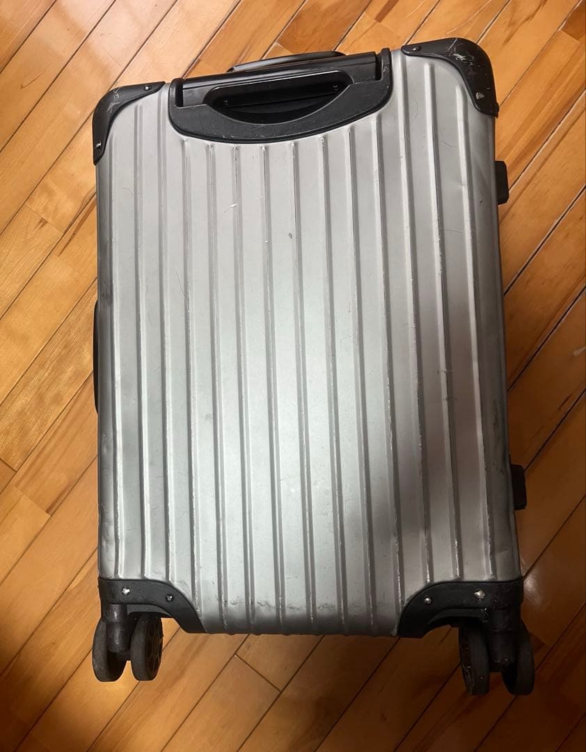 リモワ×モンクレール限定コラボスーツケース32L機内持ち込み可RIMOWA貴重