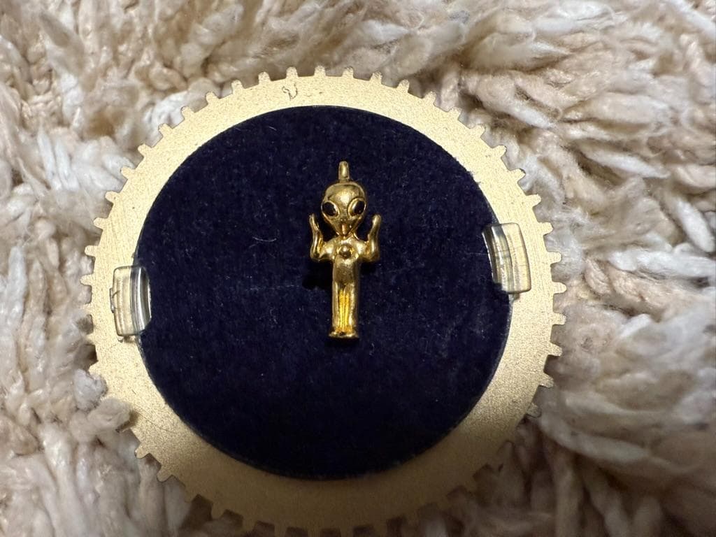 日清食品 すごいぞゴールド U.T. 13mm 純金ちっちゃフィギュア K24