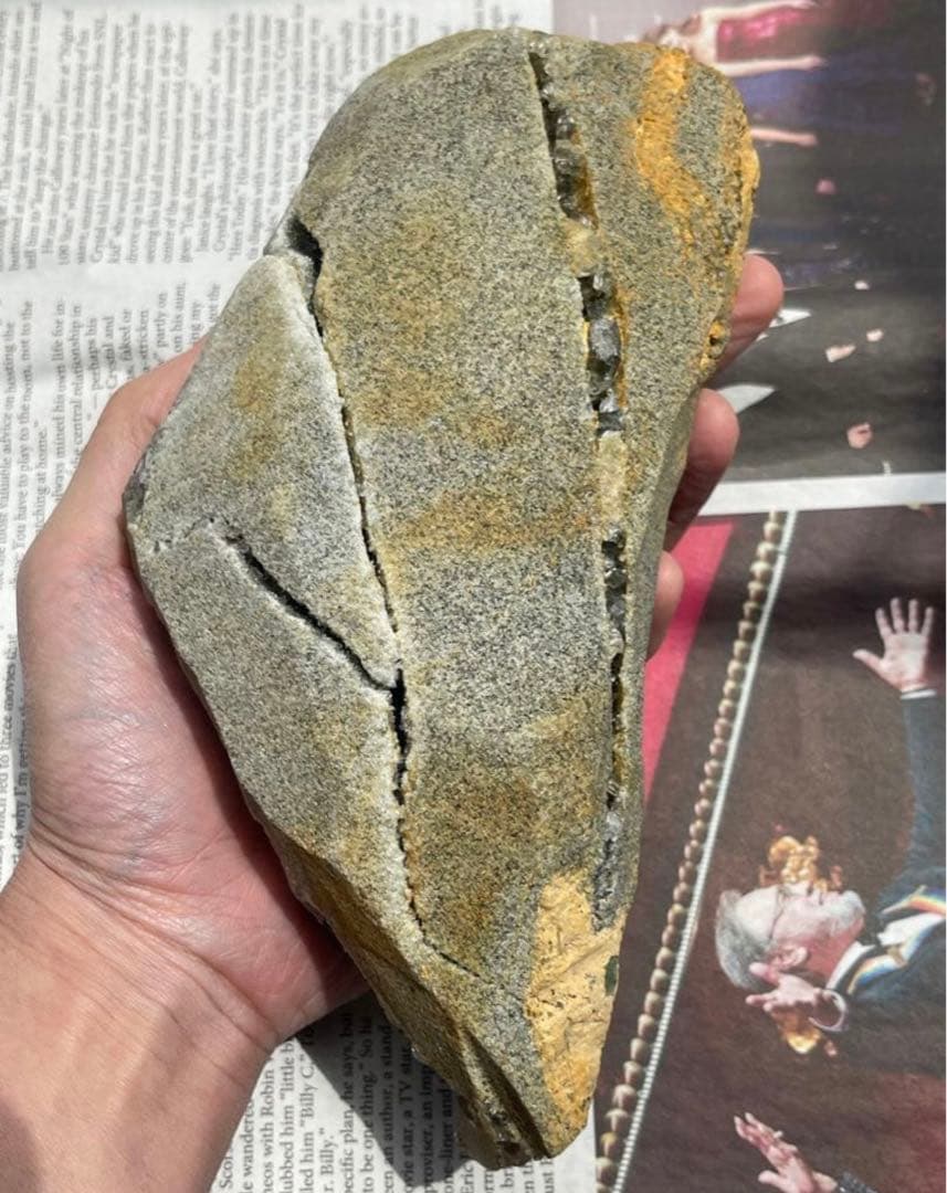 マニハール　ルチルクォーツ　クラスター