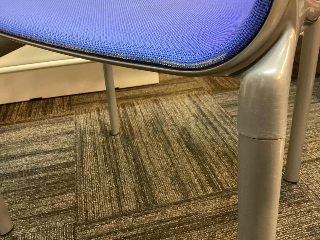 定価約１８万　２脚セット　カッシーナixc　アリアス　ハイフレーム　Alias