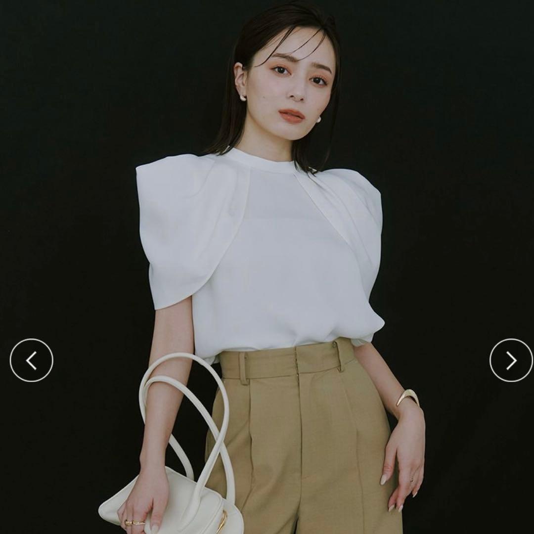 【正規品•新品未使用タグ付】anuans フォルムショルダーブラウス　ホワイト