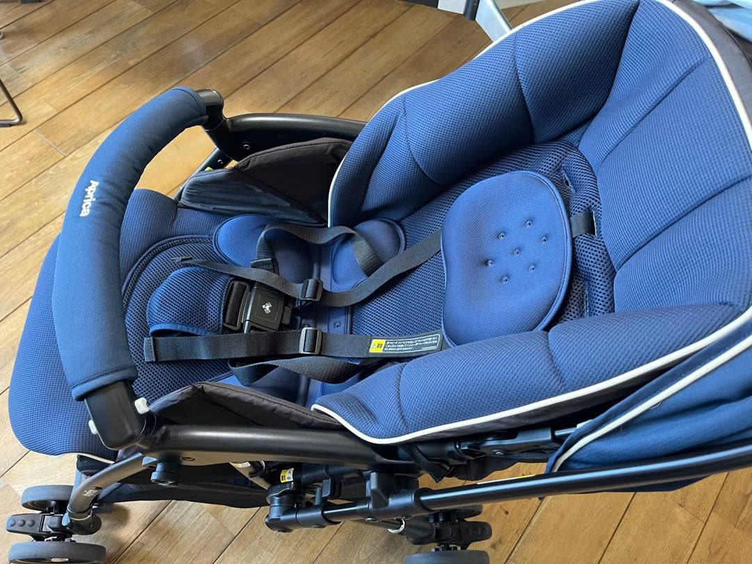 アップリカ　Aprica　ベビーカー　ラクーナ　AD ネイビー　2021年製