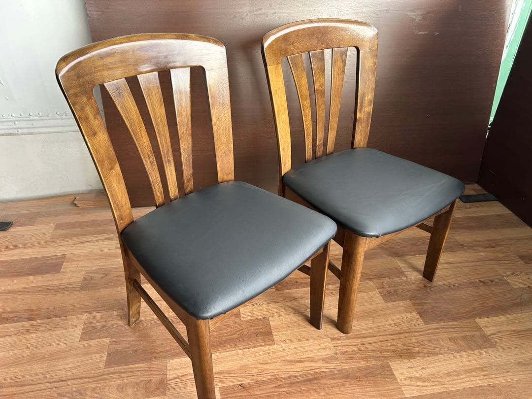 651 カリモク ダイニングチェア　2脚セット　木製 椅子 シェル型チェア 黒