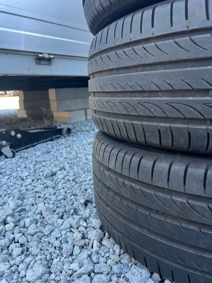 ピレリ　パワジー　245/45r18 24年製　美品