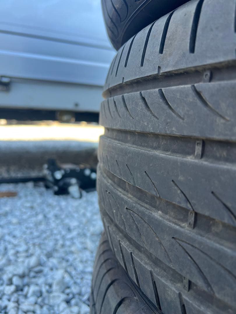 ピレリ　パワジー　245/45r18 24年製　美品