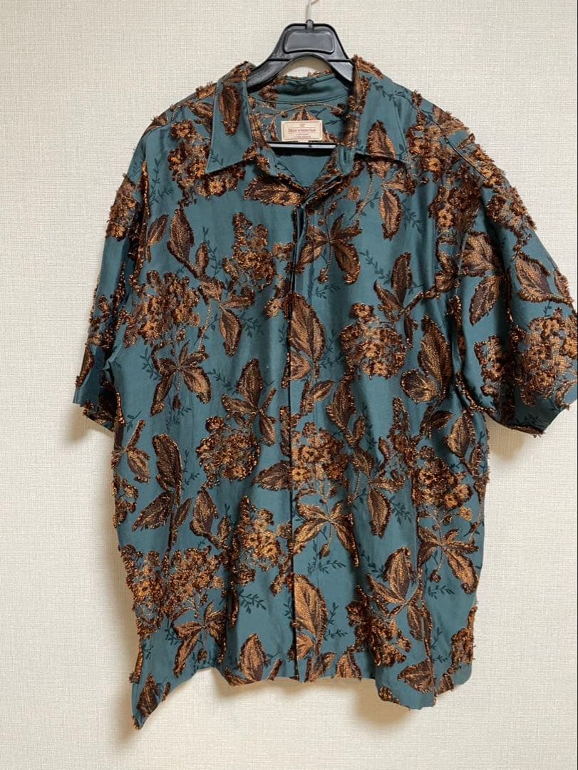 花柄刺繍 半袖シャツ 青色