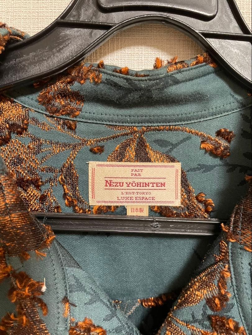 花柄刺繍 半袖シャツ 青色