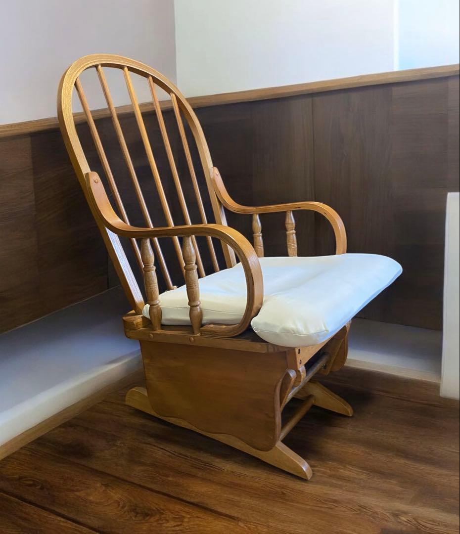 グライダーロッキングチェア　ゆったり大きなサイズのロッキングチェア