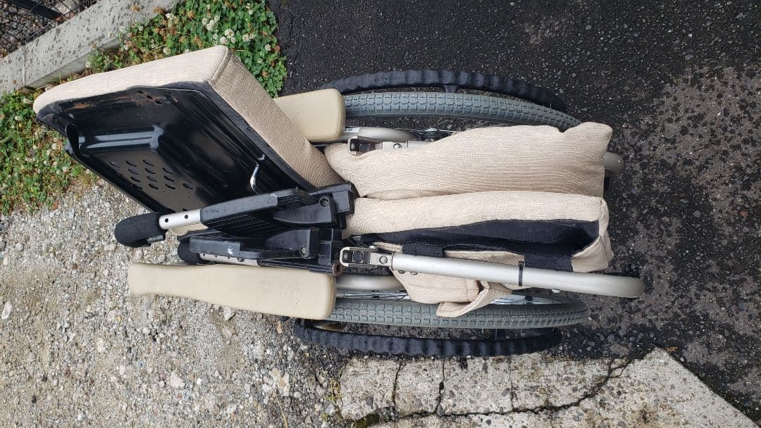 パラマウントベッド　車椅子 車いす KK-410W