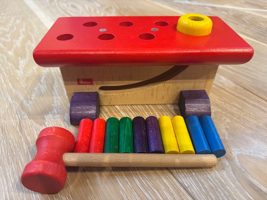 ニック社　ウォルター社　木製知育玩具　大工さん