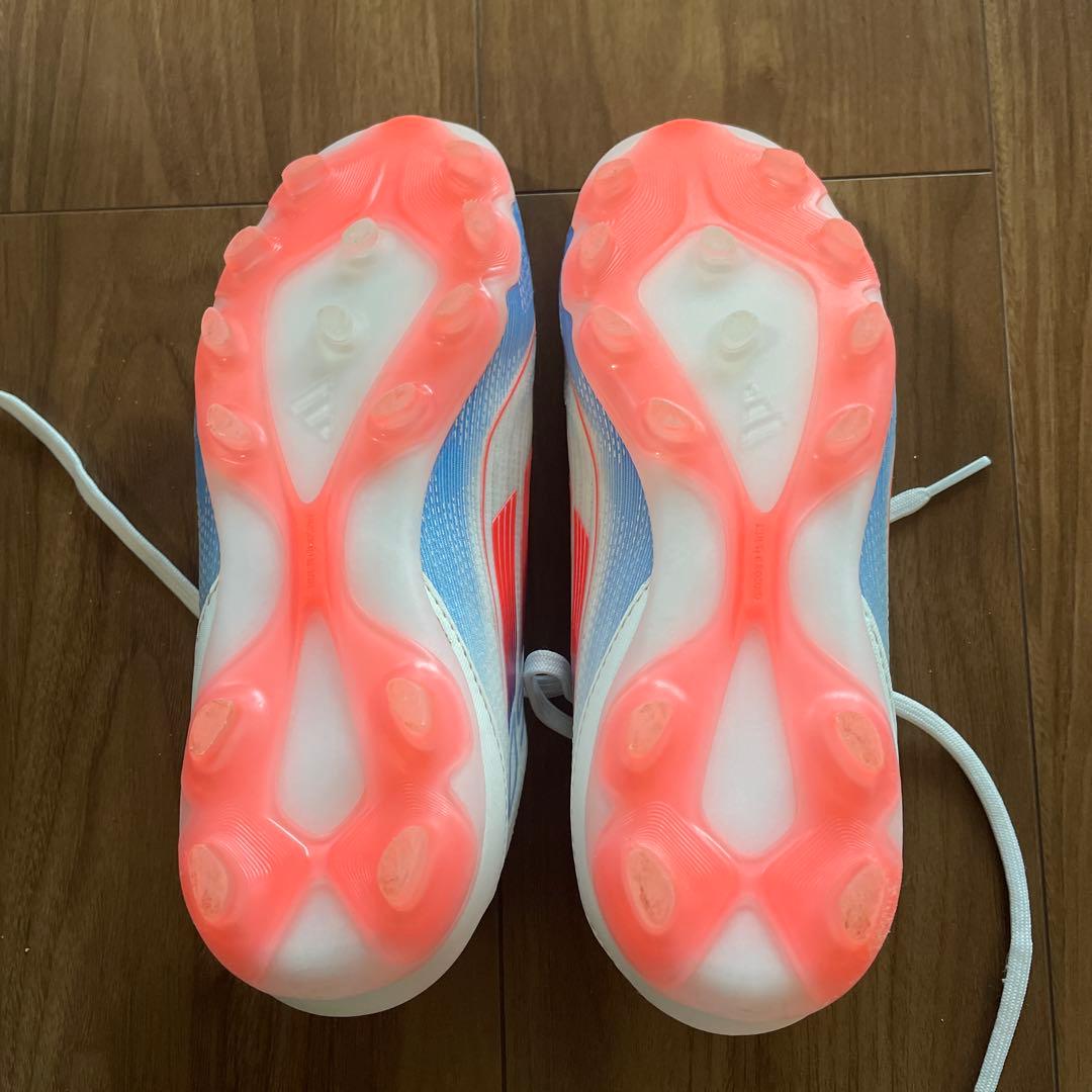 adidas サッカースパイクHGAG