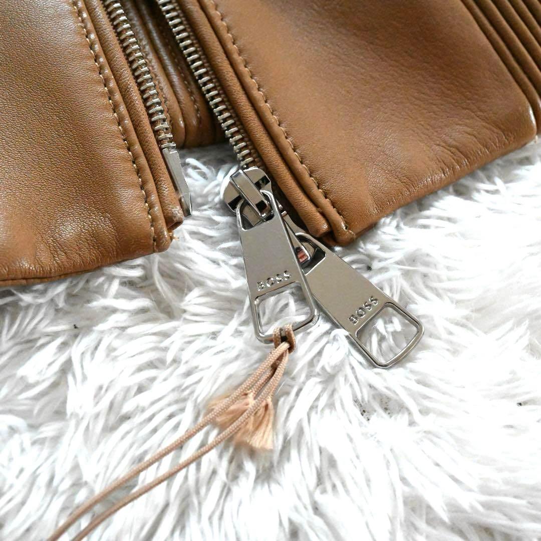 未使用 ヒューゴボス ラムレザージャケット スタッズ ブルゾン 裏地 総柄