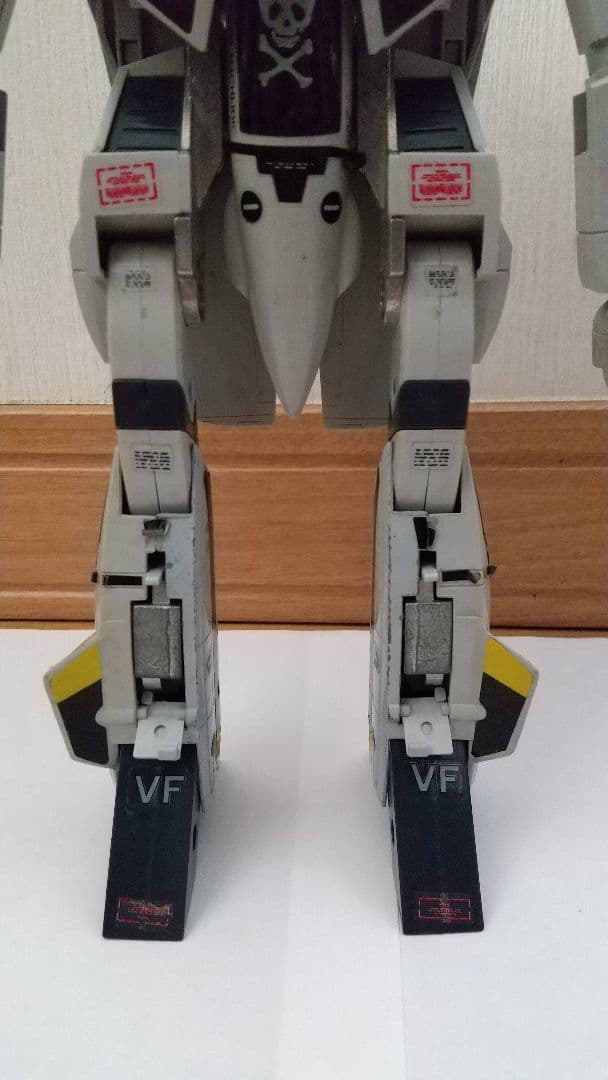 タカトクトイス マクロス バルキリー アーマード付き