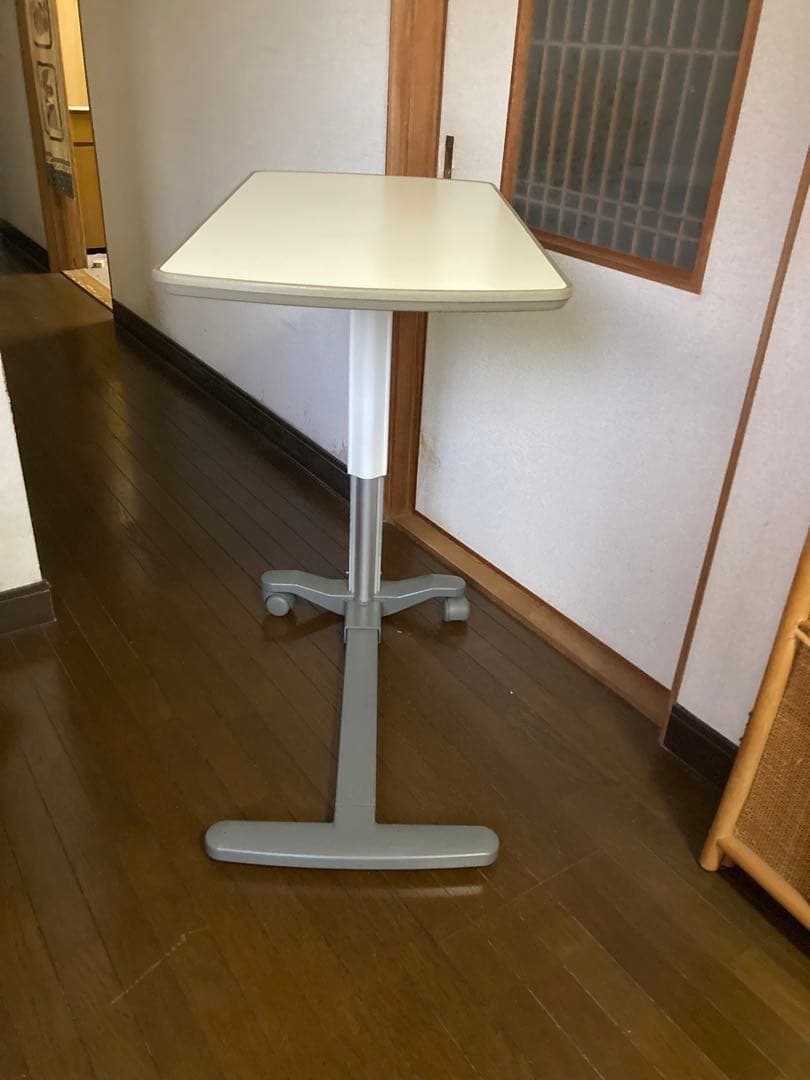 介護ベッド用サイドテーブル　パラマウントベッド　キャスター式　高さ調整可能　介護