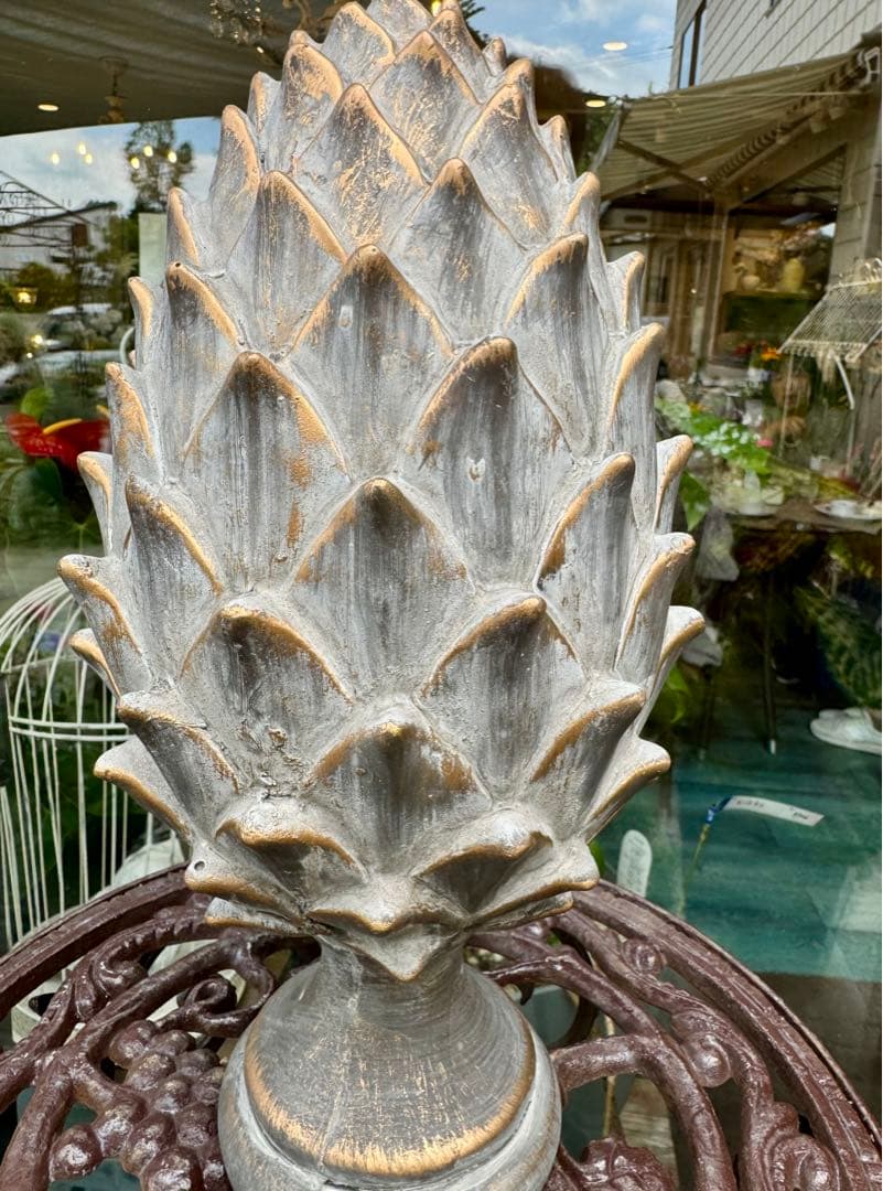アンティチョーク　エレガント　ポリレジン　アンティーク調　置物