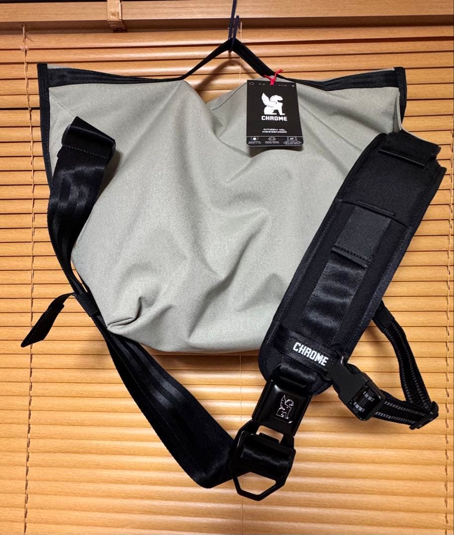 新品　CHROME/クローム　メッセンジャーバッグ グレー/ブラック　15L