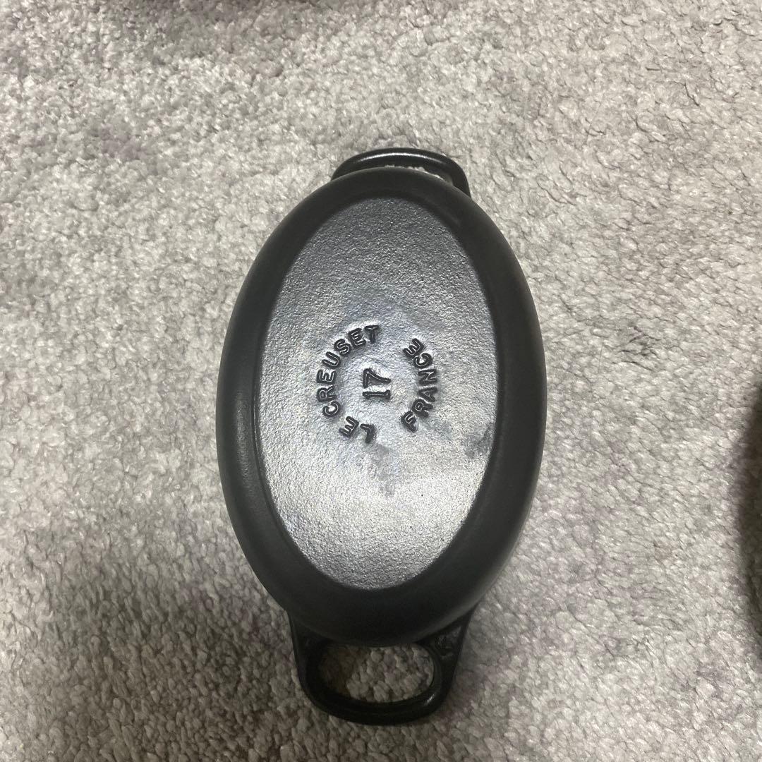 値下げしました。LE CREUSET シグニチャーココットオーバル17センチ