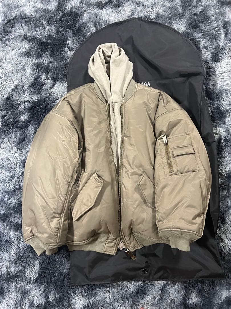 Balenciaga All in Paris ボンバージャケット