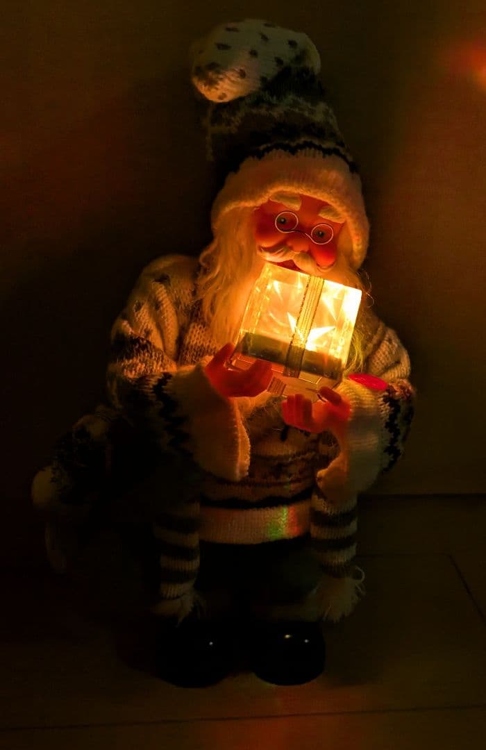 ミュージック◆サンタクロース◆フィギュア◆白とグレー◆サンタ人形