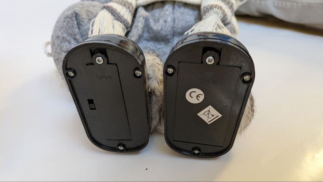 ミュージック◆サンタクロース◆フィギュア◆白とグレー◆サンタ人形