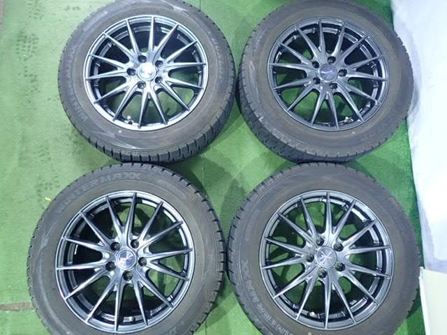 B824【送料無料】スタッドレスタイヤ 225/55R17 4本セット