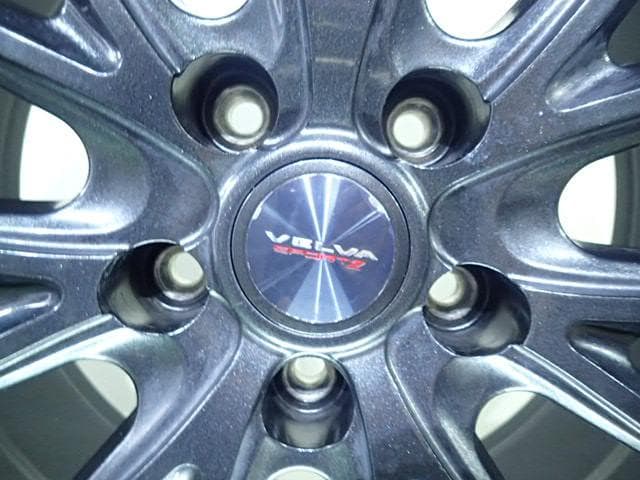 B824【送料無料】スタッドレスタイヤ 225/55R17 4本セット