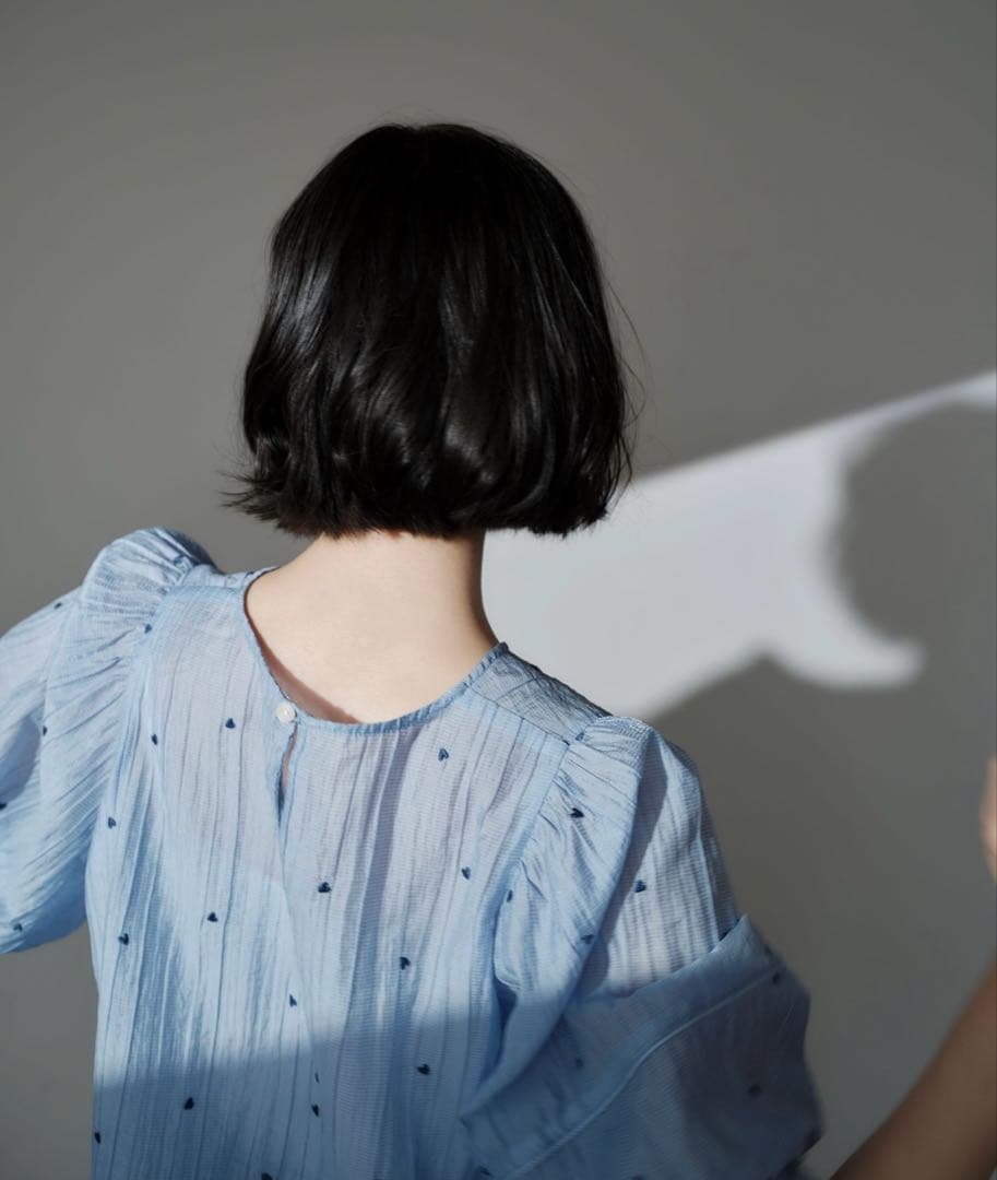 ＜EMMEL REFINES＞EM ハートシシュウ 5SL ブラウス　新品未使用