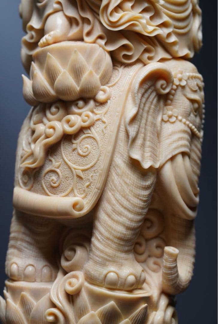 天然マンモス牙美しい手作り彫刻普賢菩薩 置物