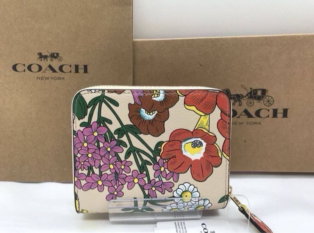 新品　COACH 二つ折り財布　花柄