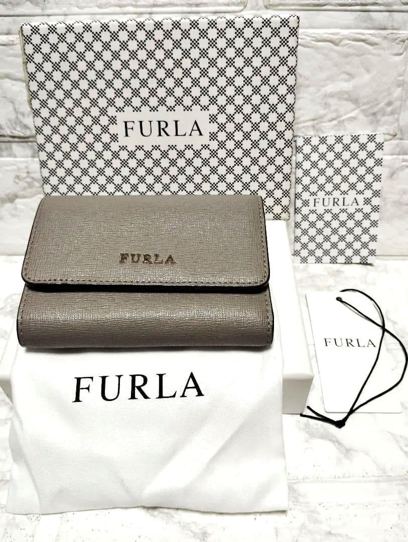 poo　新品FURLAフルラ2つ折り財布レザーグレージュ箱付き保護袋付き