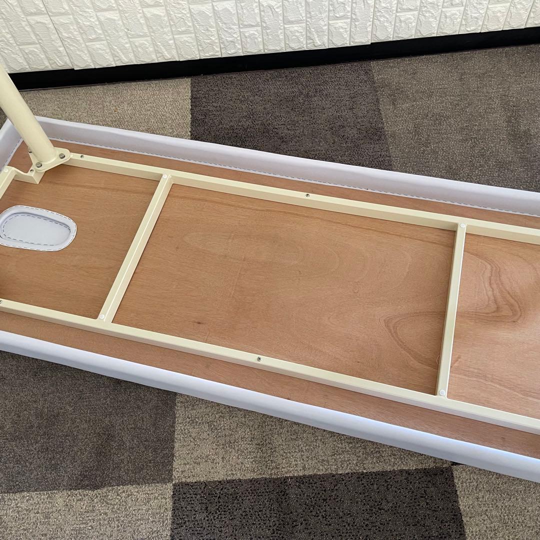 東京23区配送無料✨ビューティガレージ　エステベッド　ホワイト　美品