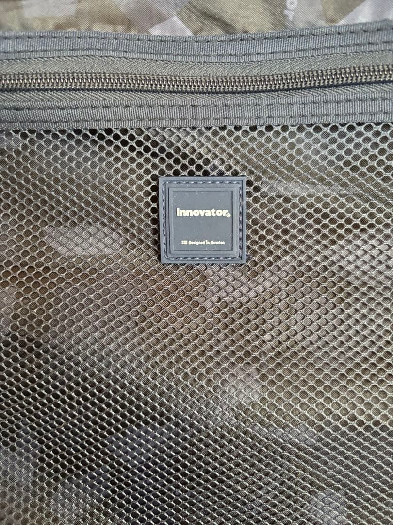 イノベーター 横型スーツケース 多機能モデル INV20