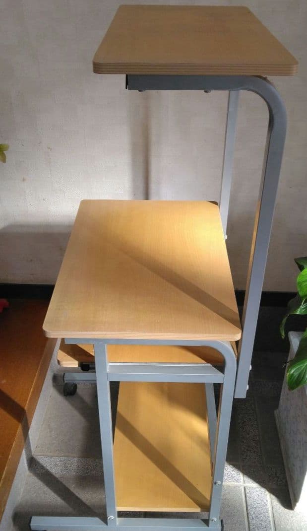 ナチュラル木製パソコンデスク 4段式(キャスター付)