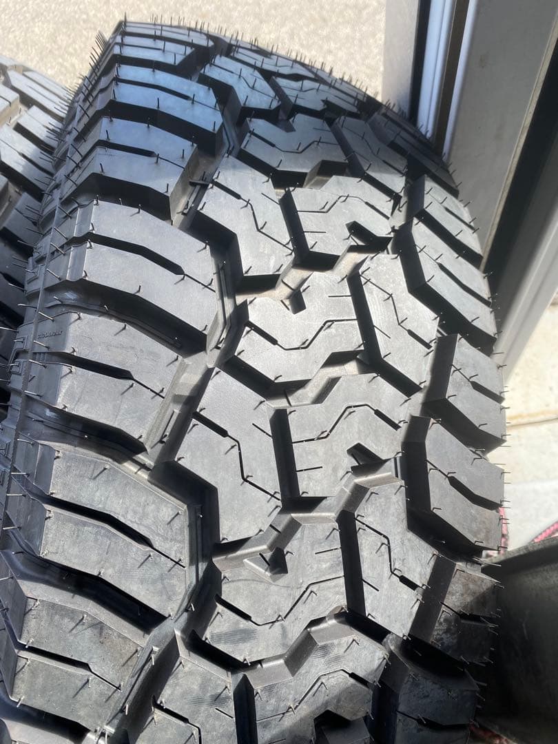 ジオランダーX-AT 285/70R17 未使用品　1月4日まで　送料無料