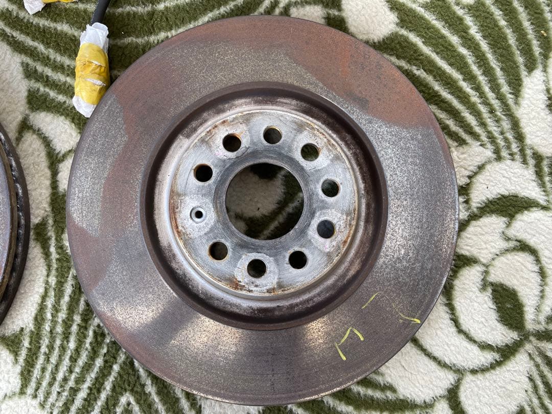 VW GOLF 7R　純正フロントブレーキ