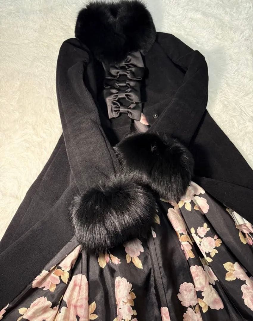 JESUS DIAMANTE アンゴラロングコート黒フォックスファー薔薇柄裏地