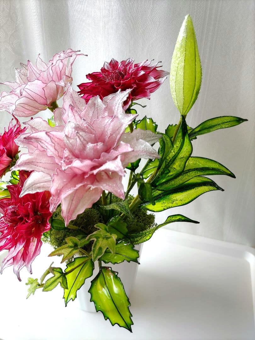 百合とダリア　　　アメリカンフラワー　（ディップフラワー）