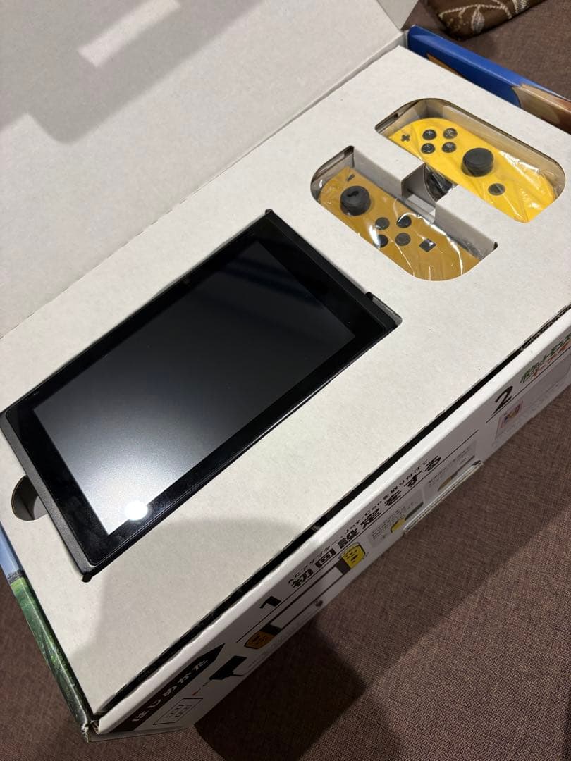 Nintendo Switch ピカブイデザイン ※ソフトなし