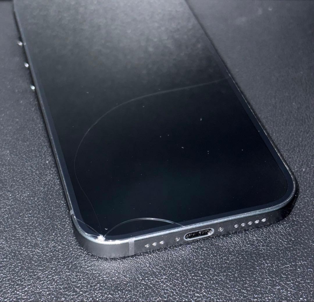 【訳あり】 iPhone15 128GB ブラック 本体 画面割れ