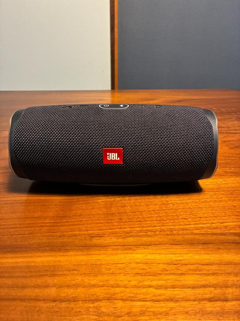 JBL CHARGE4 Bluetoothスピーカー 防水　美品　動作確認済み