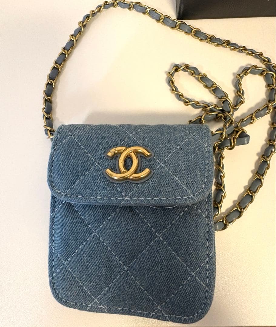CHANEL デニム チェーンポーチ ノベルティ ゴールド金具
