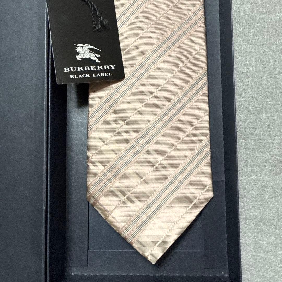 未使用タグ付　バーバリーブラックレーベル　ネクタイ　ピンク　ノバチェック柄