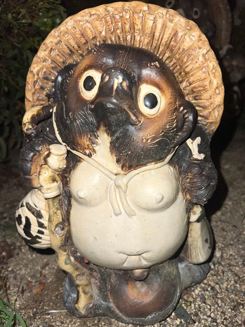 狸の置物　信楽焼