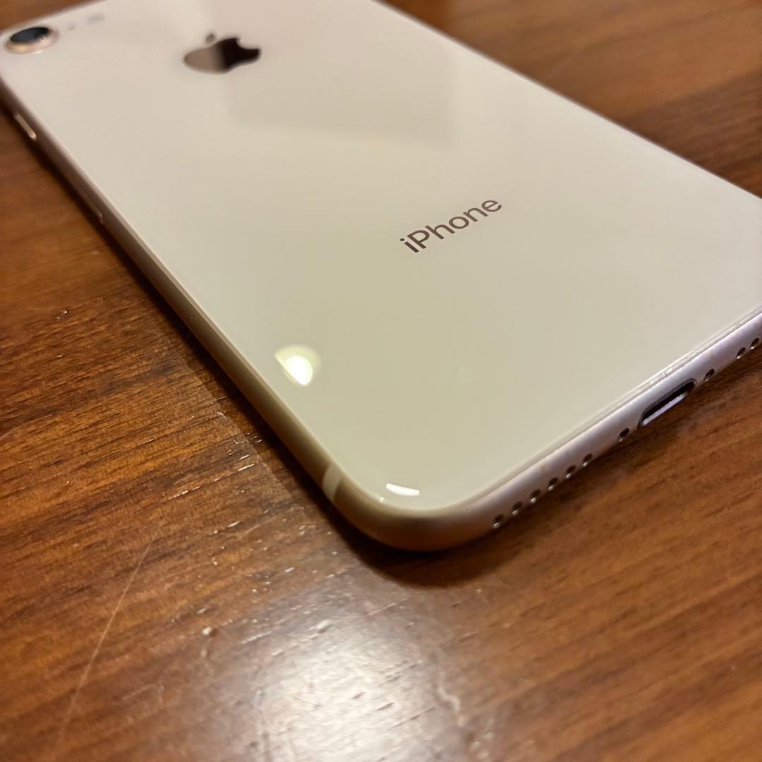Apple iPhone 8 ゴールド 本体のみ