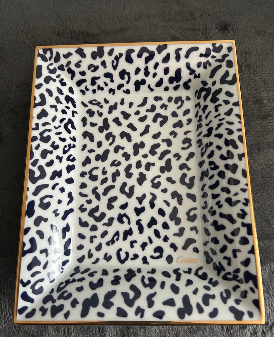 【非売品•美品】カルティエ　トリンケットトレー　小物入れ プレート レオパード柄